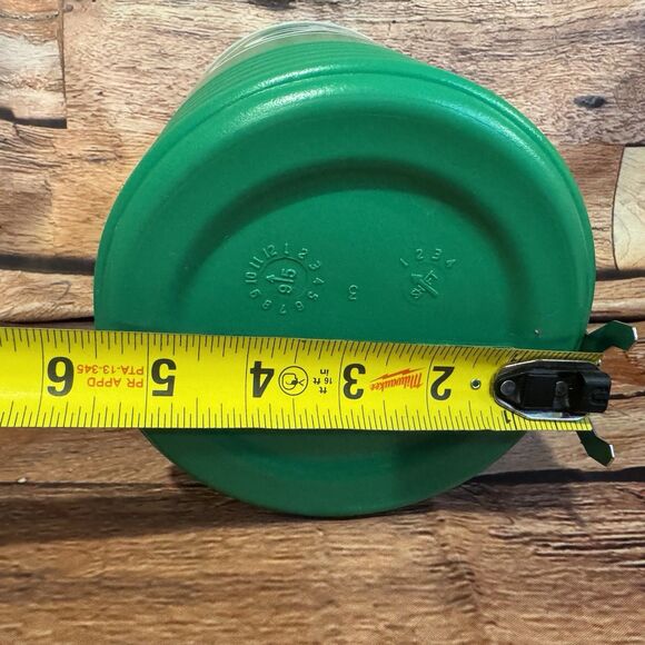 Vintage Pioneer Seed Corn Igloo 1/2 Gal Water Jug Cooler Green Farm Advertising - Picture 9 of 9